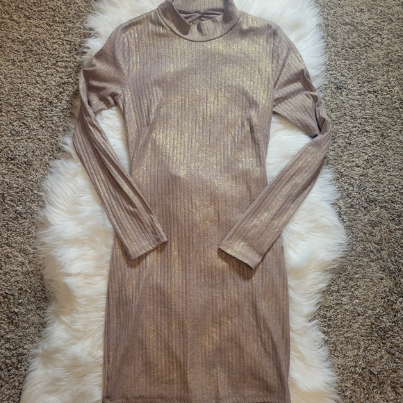 Blue Blush Life is a Party Dress! - Picture 2 of 3